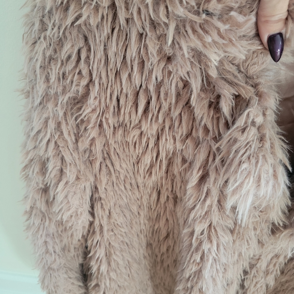 Faux Fur jacket - Picture 2 of 3
